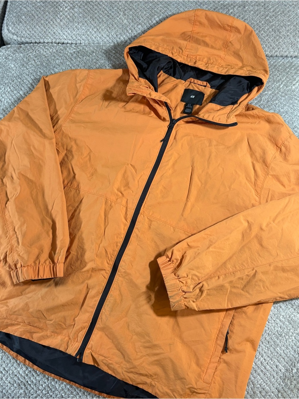 H&M Windbreaker Mens XL Orange Water Repellent Zippered Pockets Full Zip Hooded